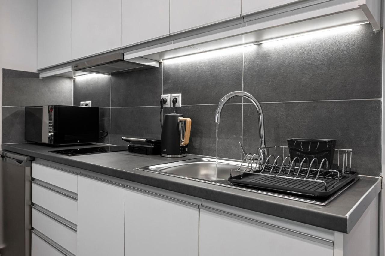 Phaedrus Living: City Center Luxury Flat Loukianou Athens Exterior photo