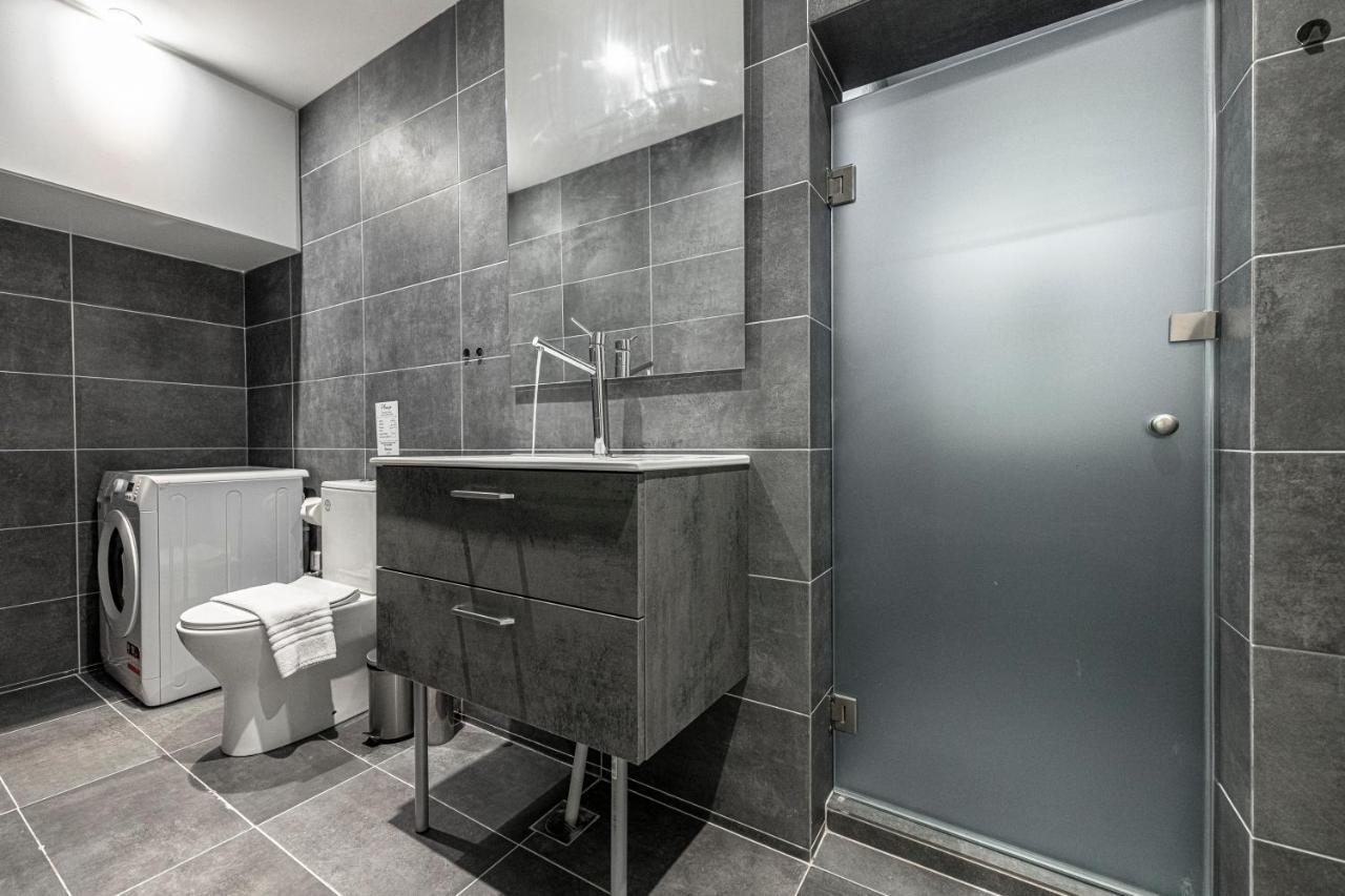 Phaedrus Living: City Center Luxury Flat Loukianou Athens Exterior photo